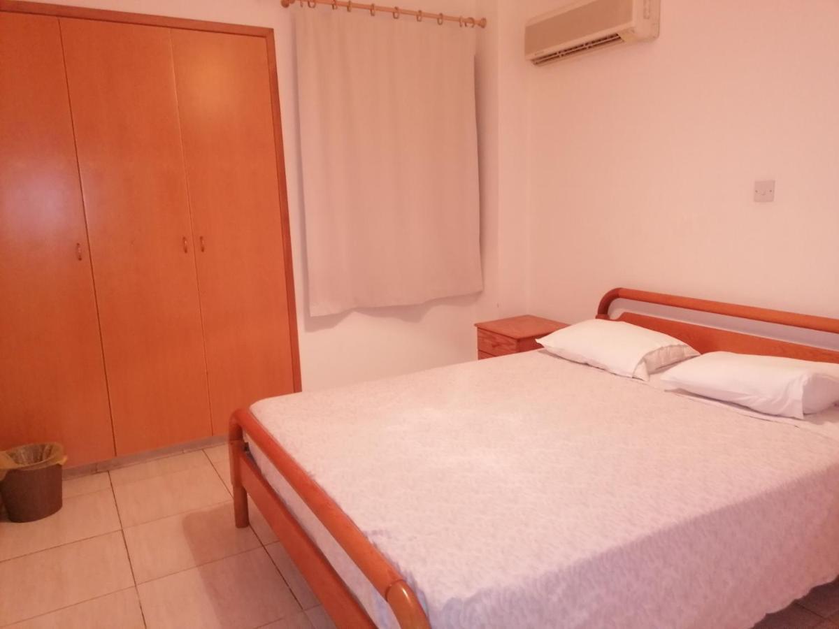 Family apartment in Mackezie Larnaca Buitenkant foto