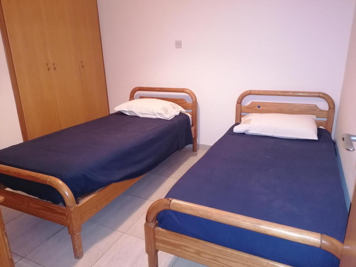 Family apartment in Mackezie Larnaca Buitenkant foto